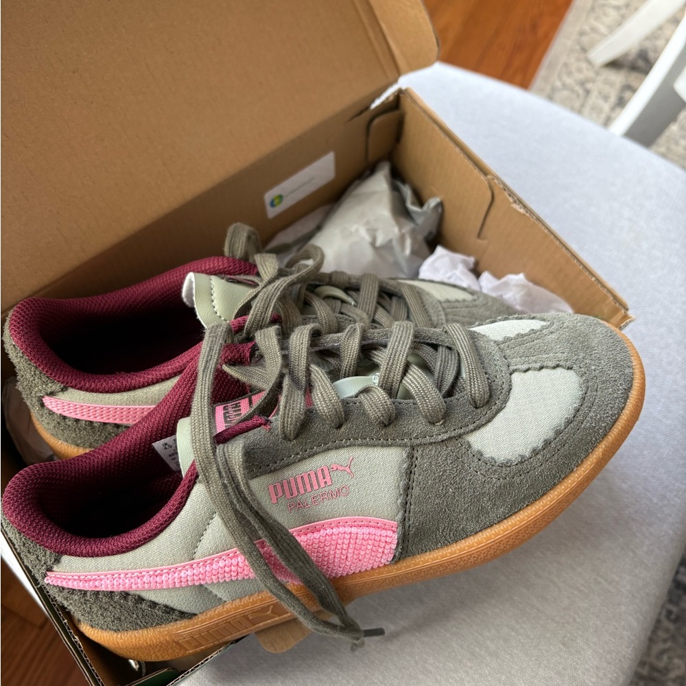 Puma women’s Sneakers size 7